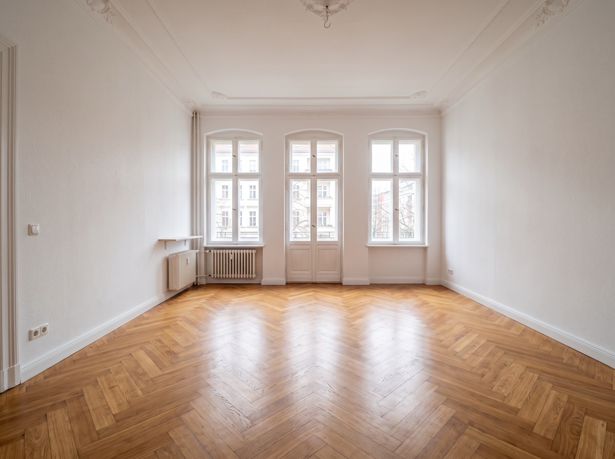 Entrümpelung Berlin – leer geräumter, besenrein übergebener Raum